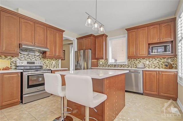 2774 Grand Vista Circle, House detached with 4 bedrooms, 3 bathrooms and 6 parking in Ottawa ON | Image 10