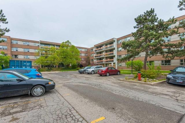 111 - 30 Sunrise Ave, Condo with 4 bedrooms, 2 bathrooms and 1 parking in Toronto ON | Image 20