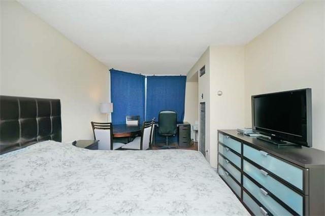 1708 - 3 Hickory Tree Rd, Condo with 2 bedrooms, 2 bathrooms and 2 parking in Toronto ON | Image 20