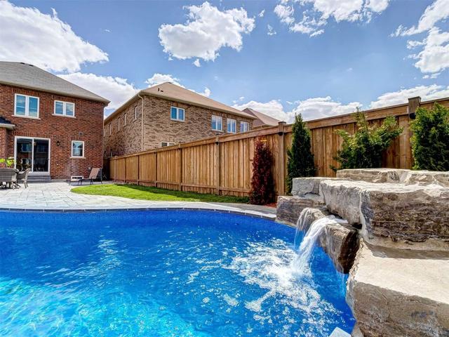 3 Waterwide Cres, House detached with 4 bedrooms, 4 bathrooms and 6 parking in Brampton ON | Image 22