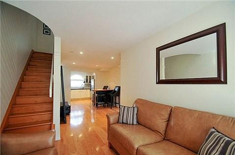 31 Belmont St, House attached with 2 bedrooms, 2 bathrooms and null parking in Toronto ON | Image 5