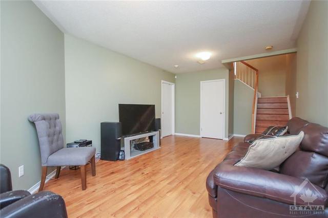 6354 Sablewood Place, Townhouse with 3 bedrooms, 3 bathrooms and 3 parking in Ottawa ON | Image 27