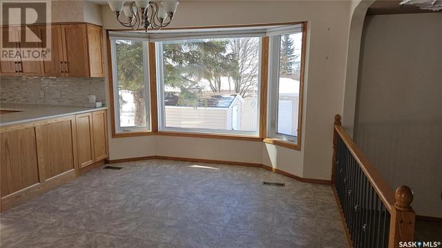 605 6th Avenue, House detached with 3 bedrooms, 3 bathrooms and null parking in Cudworth SK | Image 6