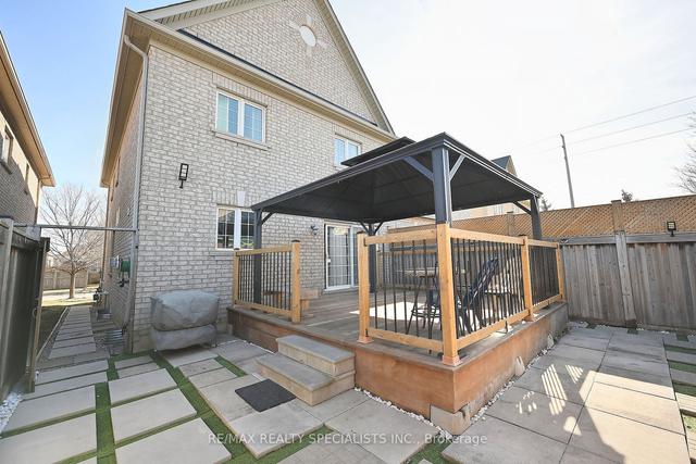 58 Beachville Circ, House semidetached with 3 bedrooms, 3 bathrooms and 3 parking in Brampton ON | Image 32
