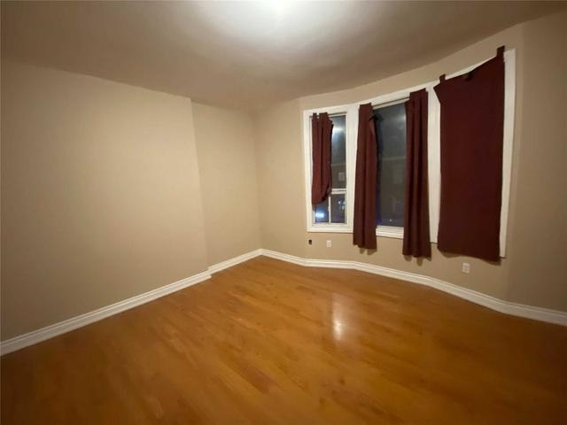 3rd fl - 416 Bloor St W, House other with 4 bedrooms, 0 bathrooms and 0 parking in Toronto ON | Image 8