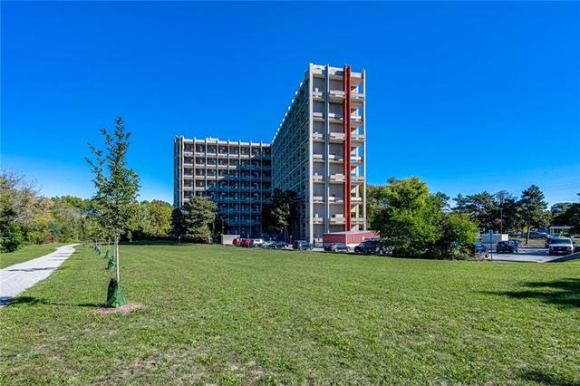 510 - 350 Quigley Road, Condo with 3 bedrooms, 1 bathrooms and null parking in Hamilton ON | Image 2