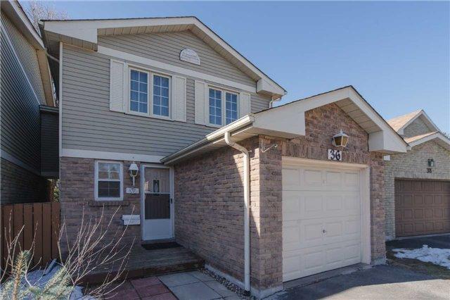 36 O'halloran Cres, House attached with 3 bedrooms, 2 bathrooms and 2 parking in Toronto ON | Image 3