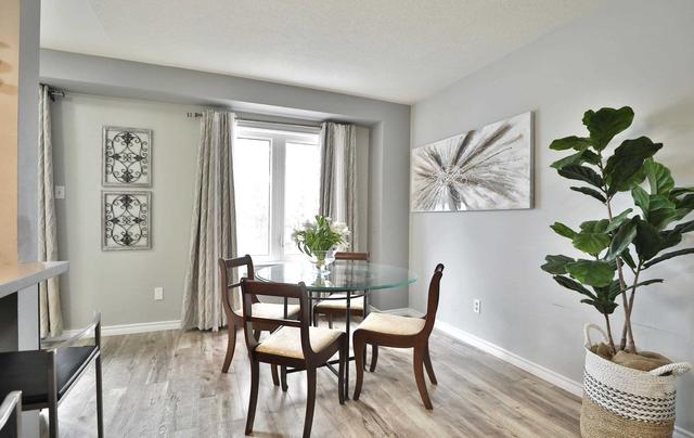 11 - 1485 Torrington Dr, Townhouse with 3 bedrooms, 2 bathrooms and 1 parking in Mississauga ON | Image 3