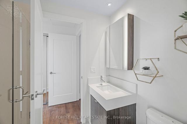 4510 - 10 York St, Condo with 3 bedrooms, 3 bathrooms and 1 parking in Toronto ON | Image 15
