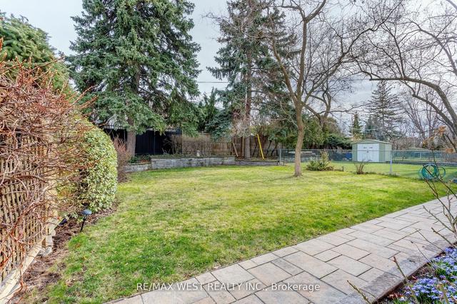 63 Wareside Rd, House detached with 3 bedrooms, 2 bathrooms and 3 parking in Toronto ON | Image 18