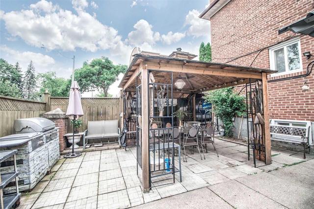 50 Denison Ave, House semidetached with 3 bedrooms, 2 bathrooms and 5 parking in Toronto ON | Image 18