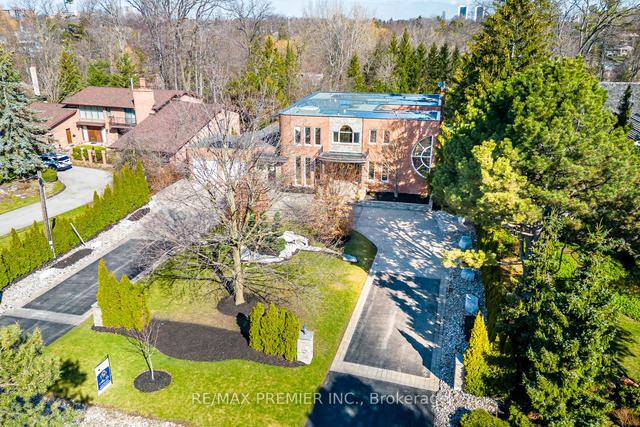 12 Westmount Park Rd, House detached with 5 bedrooms, 7 bathrooms and 14 parking in Toronto ON | Image 1