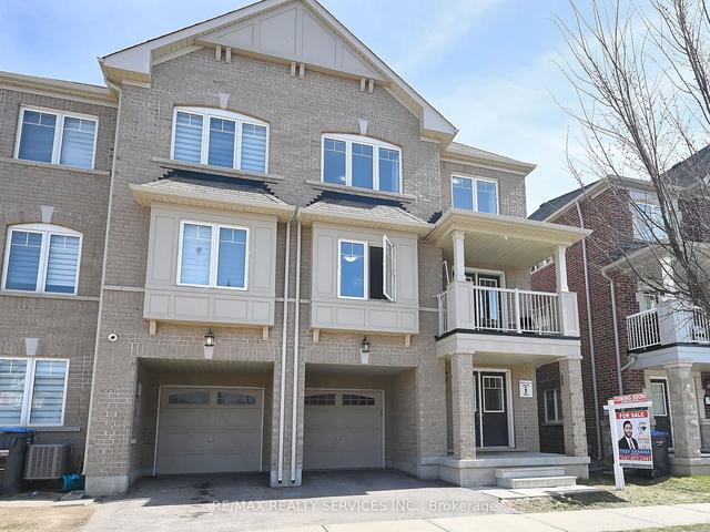 29 Givemay St, House attached with 3 bedrooms, 3 bathrooms and 3 parking in Brampton ON | Image 12