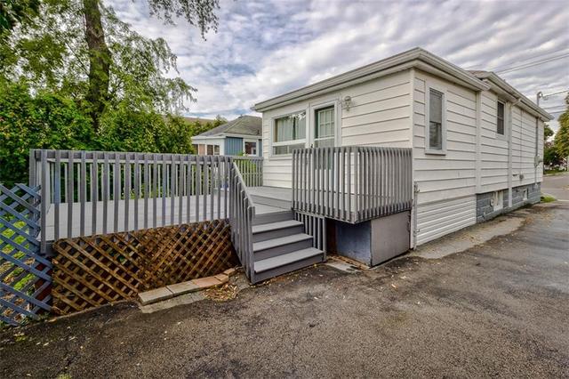 139 East 16th Street, House detached with 2 bedrooms, 1 bathrooms and 4 parking in Hamilton ON | Image 23