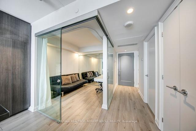 2818 - 155 Yorkville Ave, Condo with 2 bedrooms, 2 bathrooms and 1 parking in Toronto ON | Image 6