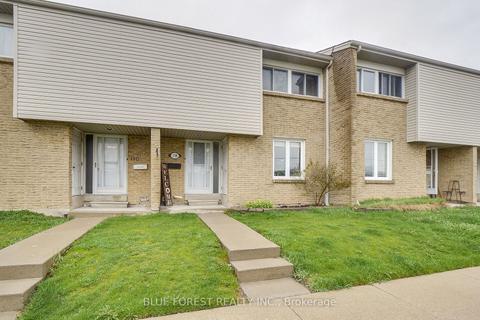 138 - 500 Osgoode Dr, Townhouse with 3 bedrooms, 2 bathrooms and 1 parking in London ON | Card Image