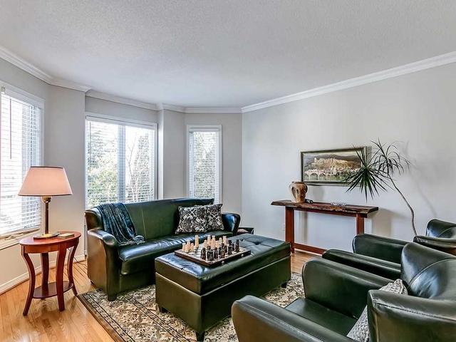 290 Northwood Dr, House detached with 4 bedrooms, 4 bathrooms and 2 parking in Oakville ON | Image 2