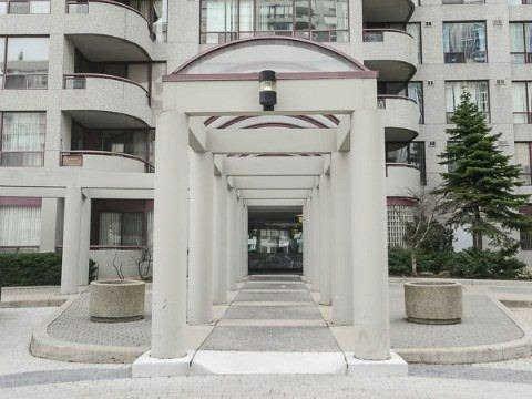 403 - 5765 Yonge St, Condo with 2 bedrooms, 2 bathrooms and 1 parking in Toronto ON | Image 2