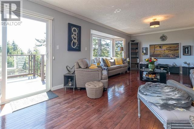 2281 Henlyn Dr, House detached with 3 bedrooms, 2 bathrooms and 3 parking in Sooke BC | Image 14