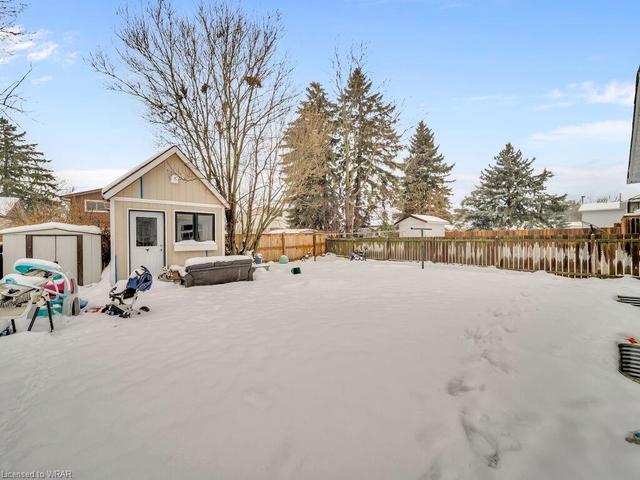 377 Heritage Drive, House detached with 6 bedrooms, 2 bathrooms and 3 parking in Kitchener ON | Image 36