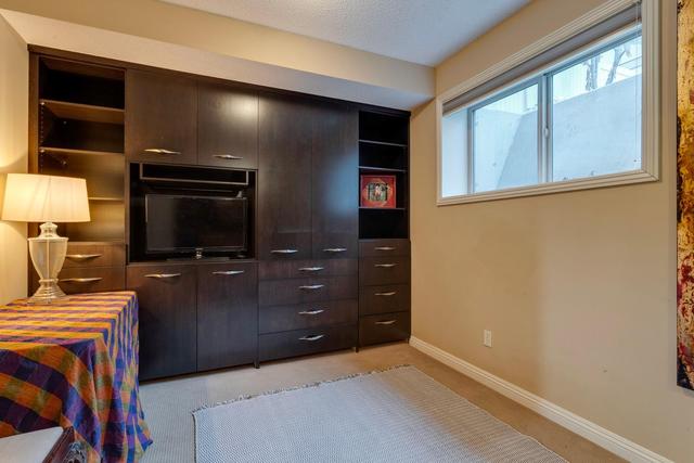 5 Lewis Mackenzie Place Sw, Home with 3 bedrooms, 3 bathrooms and 3 parking in Calgary AB | Image 17