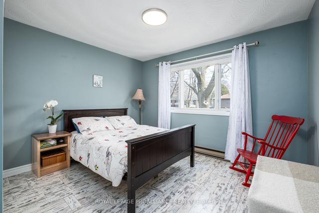 727 Aylmer Cres, House detached with 2 bedrooms, 3 bathrooms and 6 parking in Kingston ON | Image 21