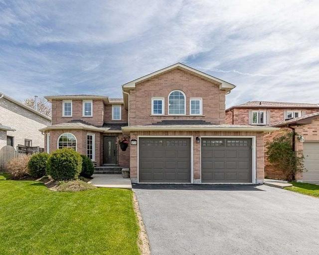 451 Traviss Dr, House detached with 3 bedrooms, 3 bathrooms and 4 parking in Newmarket ON | Card Image