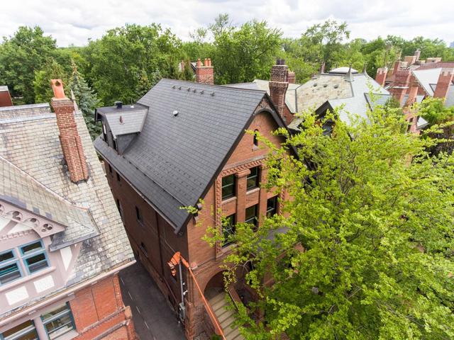 18 Elm Ave, House detached with 7 bedrooms, 5 bathrooms and 5 parking in Toronto ON | Image 32