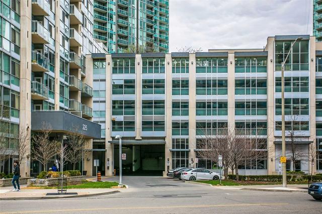 2401 - 225 Webb Dr, Condo with 1 bedrooms, 1 bathrooms and 1 parking in Mississauga ON | Image 1