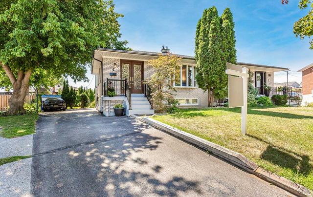 4 Leita Crt, House semidetached with 4 bedrooms, 3 bathrooms and 5 parking in Toronto ON | Image 1
