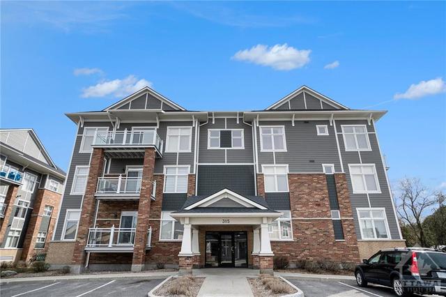 302 - 315 Elizabeth Cosgrove Private, Condo with 2 bedrooms, 2 bathrooms and 2 parking in Ottawa ON | Image 1