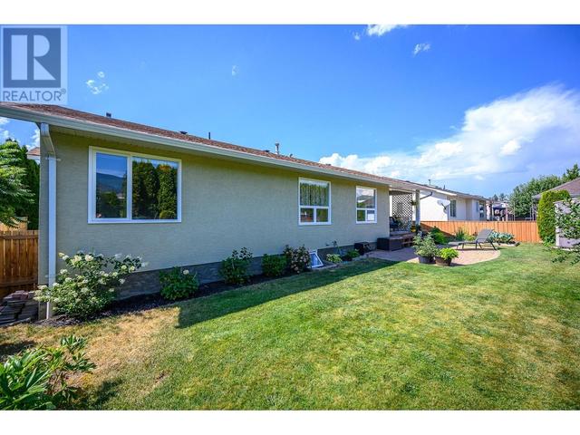 2072 Okanagan Street, House detached with 3 bedrooms, 2 bathrooms and 4 parking in Armstrong BC | Image 36