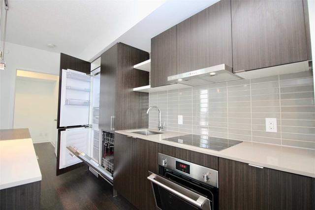 2110 - 100 Harbour St, Condo with 3 bedrooms, 2 bathrooms and 0 parking in Toronto ON | Image 15