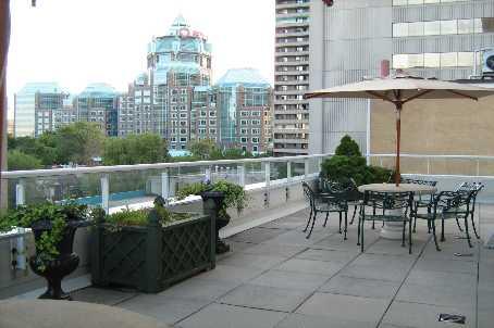 1001 - 409 Bloor St E, Condo with 2 bedrooms, 2 bathrooms and 1 parking in Toronto ON | Image 2