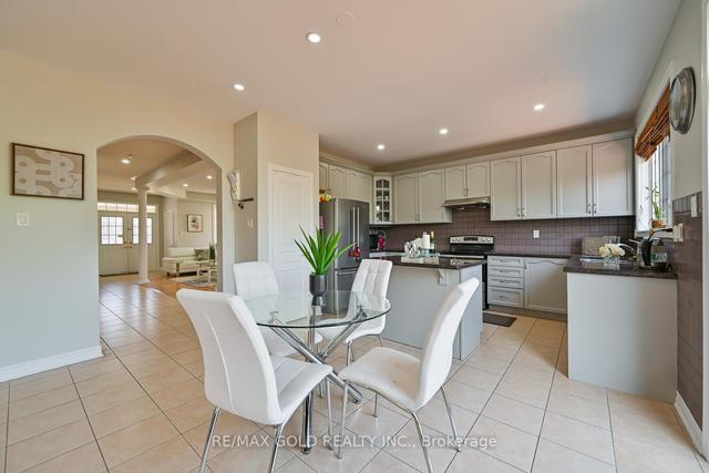 14 Covebank Cres, House detached with 4 bedrooms, 5 bathrooms and 8 parking in Brampton ON | Image 5