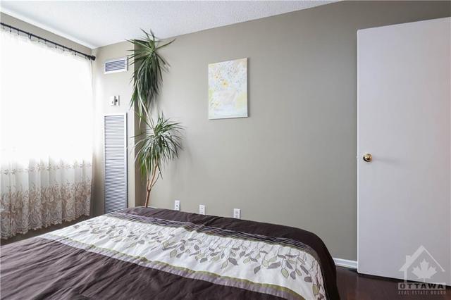 1109 - 1100 Ambleside Drive, Condo with 2 bedrooms, 1 bathrooms and 1 parking in Ottawa ON | Image 22