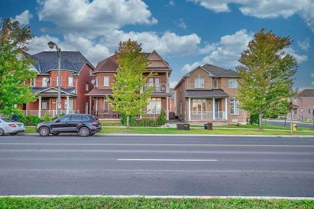 2352 Bur Oak Ave, House semidetached with 4 bedrooms, 3 bathrooms and 5 parking in Markham ON | Image 1