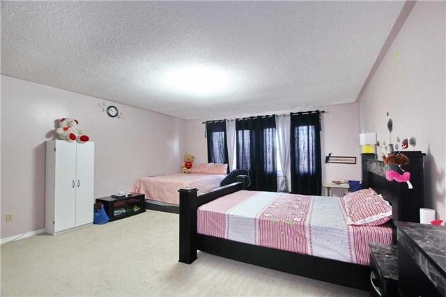 111 Kingknoll Dr, House detached with 4 bedrooms, 4 bathrooms and 4 parking in Brampton ON | Image 13