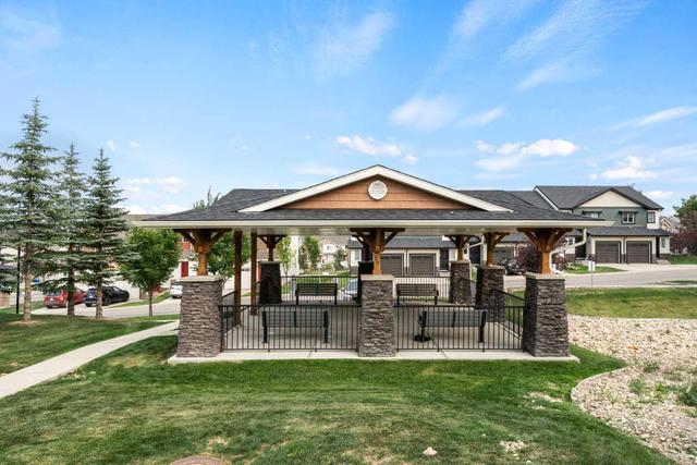 593 Panatella Boulevard Nw, Home with 3 bedrooms, 1 bathrooms and 2 parking in Calgary AB | Image 20