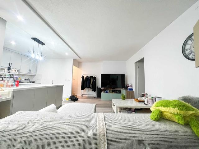 1209 - 10 Edgecliff Gfwy, Condo with 3 bedrooms, 2 bathrooms and 1 parking in Toronto ON | Image 27