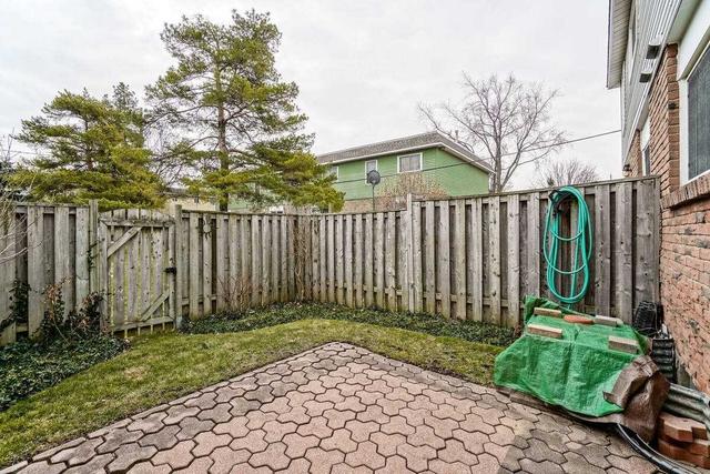 27 Huntsville St, Townhouse with 3 bedrooms, 2 bathrooms and 3 parking in Hamilton ON | Image 14