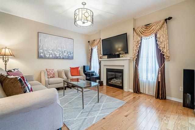 45 Travis Cres, House detached with 4 bedrooms, 4 bathrooms and 6 parking in Brampton ON | Image 17