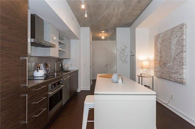 Lph 34 - 1030 King St W, Condo with 1 bedrooms, 1 bathrooms and null parking in Toronto ON | Image 2