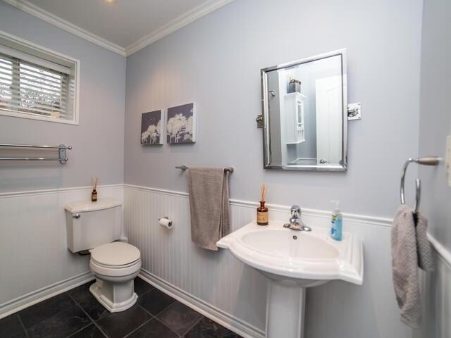 8 Tunney Pl, House detached with 3 bedrooms, 3 bathrooms and 4 parking in Whitby ON | Image 19