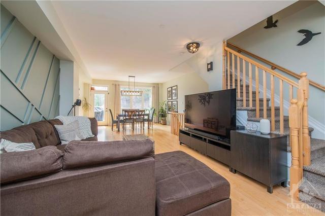 104 Lionel Private, Townhouse with 2 bedrooms, 3 bathrooms and 3 parking in Ottawa ON | Image 10