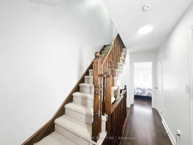 3b Hobden Pl, House attached with 3 bedrooms, 2 bathrooms and 1 parking in Toronto ON | Image 11