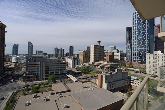 1406 - 325 3 Street Se, Condo with 2 bedrooms, 2 bathrooms and 1 parking in Calgary AB | Image 2