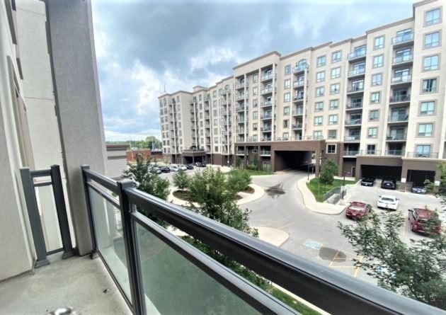 303 - 2490 Old Bronte Rd, Condo with 2 bedrooms, 2 bathrooms and 1 parking in Oakville ON | Image 3
