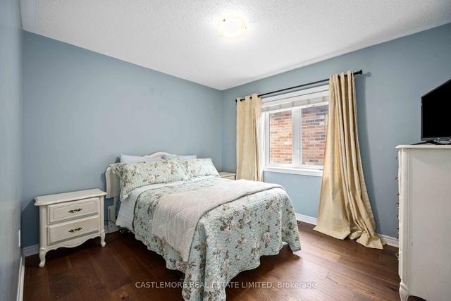 31 Baylawn Circ, House detached with 4 bedrooms, 3 bathrooms and 6 parking in Brampton ON | Image 20