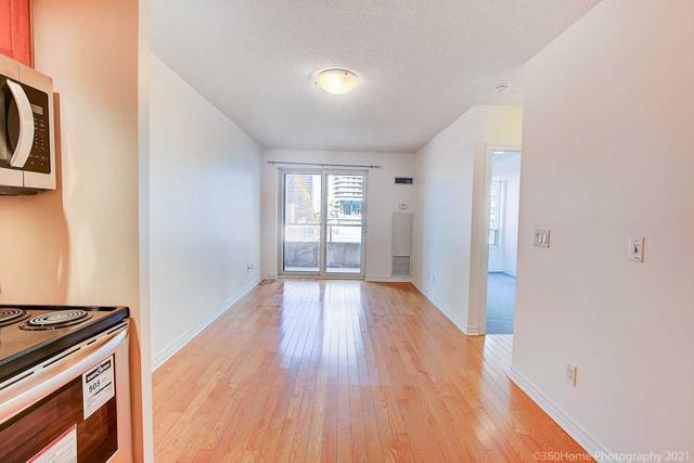 1526 - 250 Wellington St W, Condo with 1 bedrooms, 1 bathrooms and 1 parking in Toronto ON | Image 8